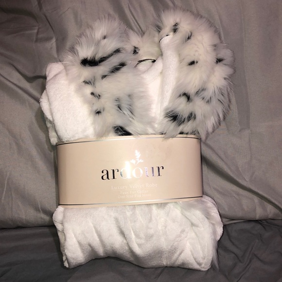 ardour Other - Luxury velvet robe